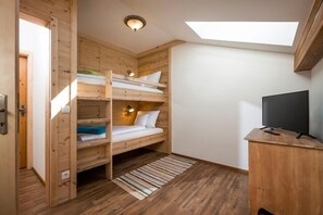 4 chambres, accès Internet, draps fournis