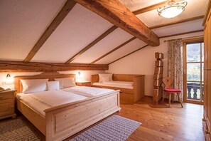 4 bedrooms, Internet, bed sheets