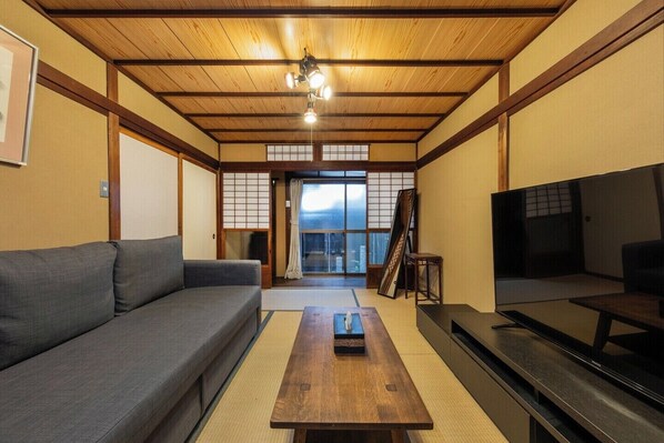 TV - Shiki Homes | HARU 春 (Kyoto-shi)