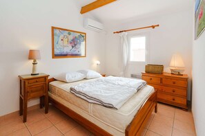 3 dormitorios, tabla de planchar con plancha, wifi gratis
