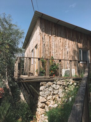 Bungalow | Desk, free WiFi