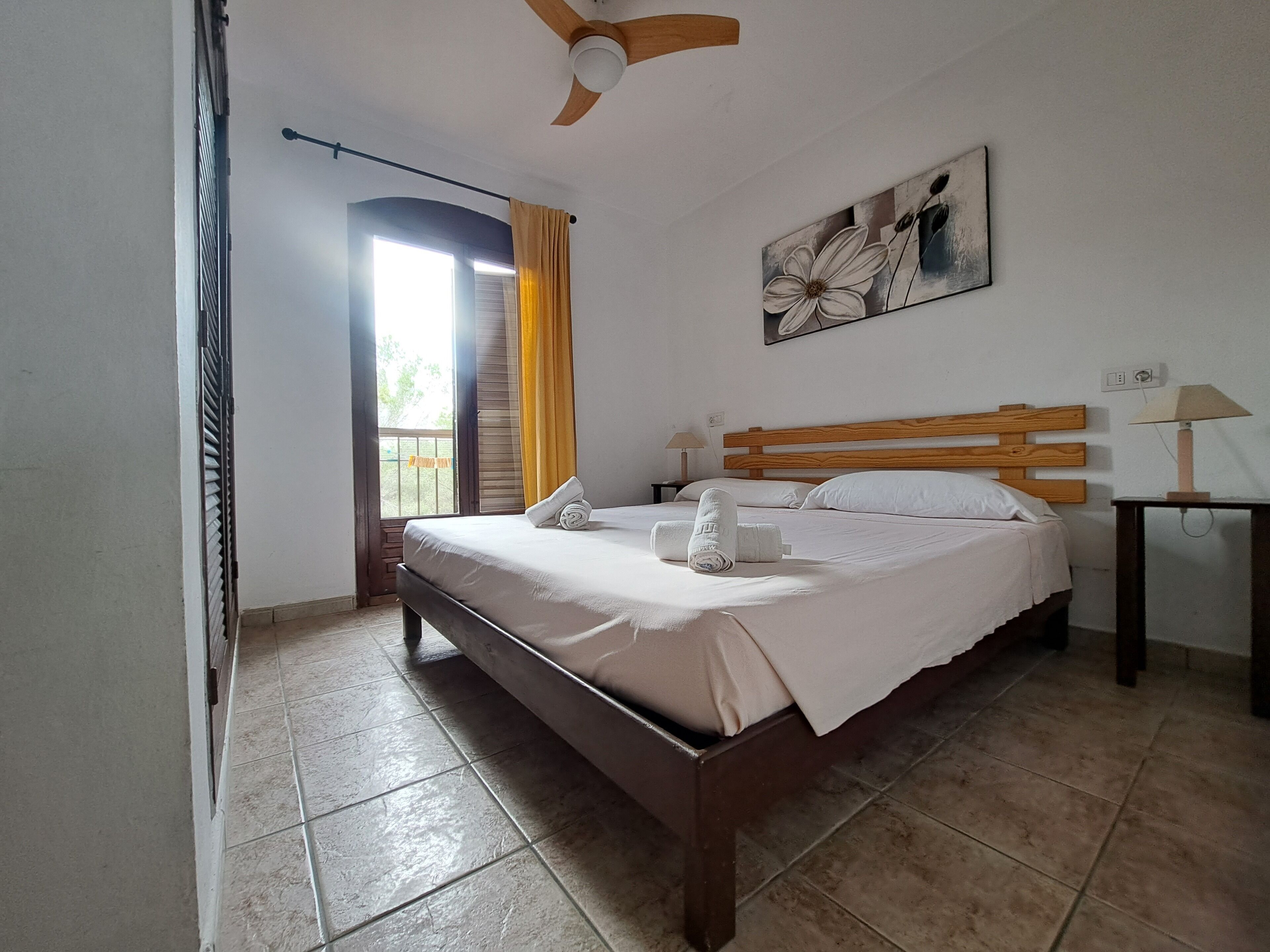 2 soverom og sengetøy