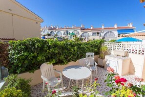 Outdoor dining - CH Ronda Doña Pepa (Ciudad Quesada) (Ciudad Quesada)