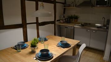 Kühlschrank, Ofen, Herdplatte, Geschirrspüler