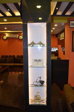 Lobby sitting area - Yeti Home (Kathmandu)