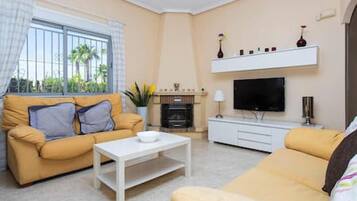 Télévision, cheminée