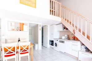 Fridge, microwave, oven, dishwasher