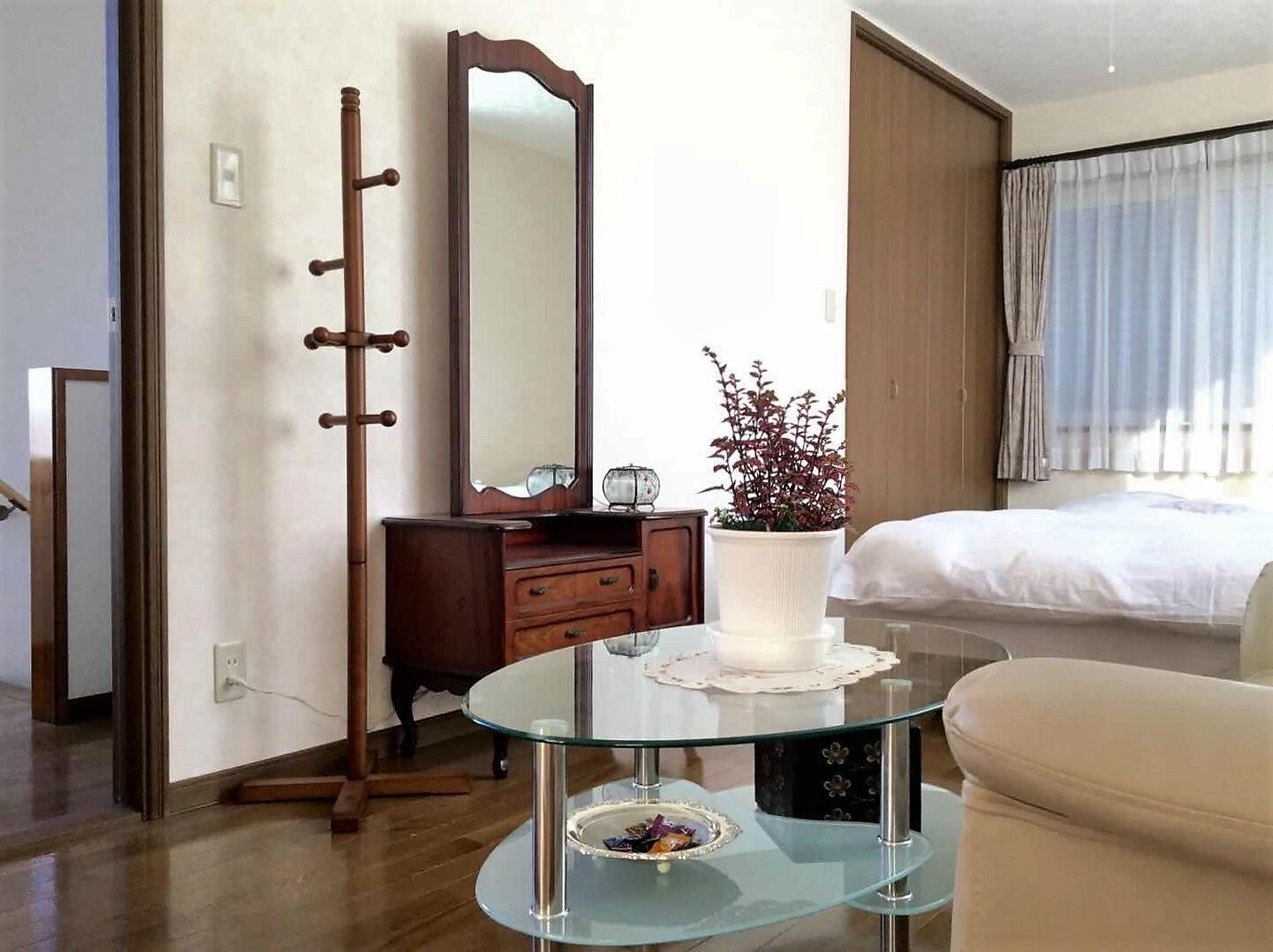 4 室のベッドルーム、アイロン / アイロン台、WiFi