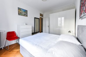 2 habitaciones, tabla de planchar con plancha y wifi gratis 
