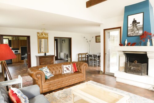 Le Touquet - Paris Plage - Villa in the forest - sleeps 8 free bed linen