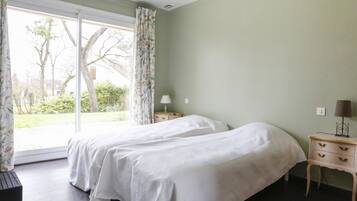 4 chambres, fer et planche Ă repasser, lit parapluie, Wi-Fi