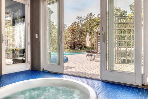Dunes Summer Retreat • Easy Walk to Private Ocean Beach