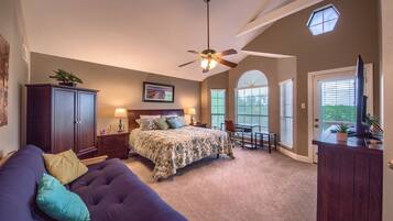 4 bedrooms, iron/ironing board, free WiFi, bed sheets