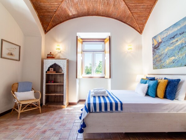 5 bedrooms, iron/ironing board, internet, bed sheets - Casa Algarvia Senhorial by Stay ici | Algarve Holiday Rental (Albufeira)