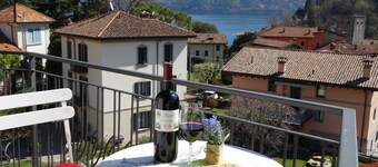 Appartement moderne rénové, situé en plein centre!Terrasse ensoleillée! Parking!