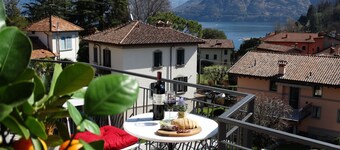 Central Location! Vista lago! Private Parking. Rinnovato a nuovo.Bello e pratico