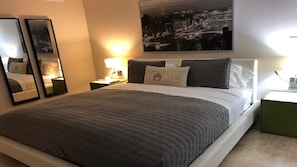 2 bedrooms, desk, travel cot, free WiFi