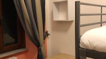 2 camere, ferro/asse da stiro, Wi-Fi, lenzuola