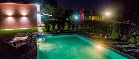 Piscine extérieure