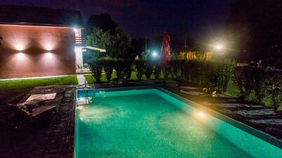 Luxury house with private pool, sauna, indoor and outdoor hot tub,river...