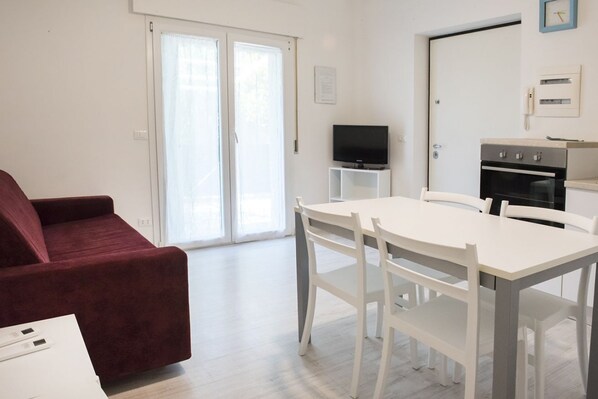 Interior - S027 - Sirolo, new three-room apartment with terrace in the center (Sirolo)
