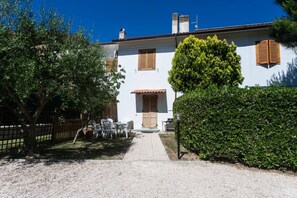 Exterior - N039 - Numana, villa with garden a stone's throw from the sea (Numana)