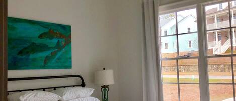 4 dormitoris, planxa i posts de planxar, wifi i roba de llit