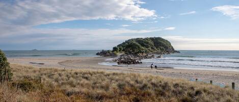 Una playa cerca, toallas de playa