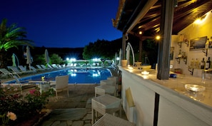 Poolbar