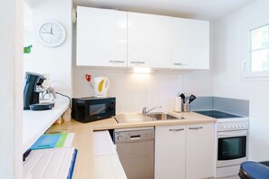 Frigorifero, microonde, forno, lavastoviglie