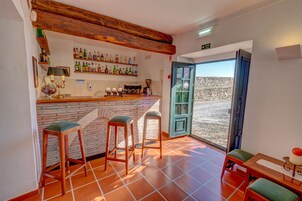 Bar (en la propiedad)