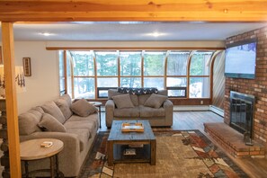 Smart TV, fireplace, video games