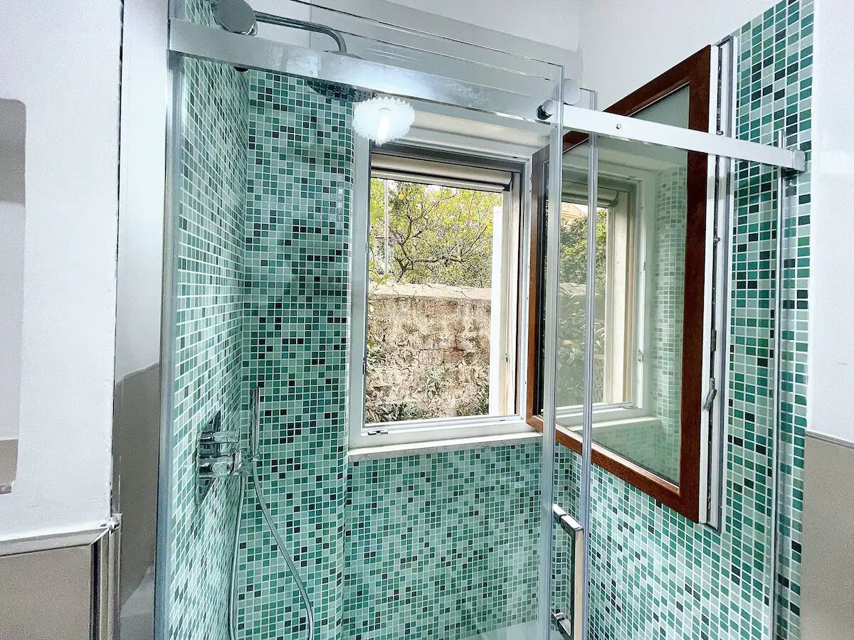 Combinazione doccia/vasca, asciugacapelli, bidet, asciugamani