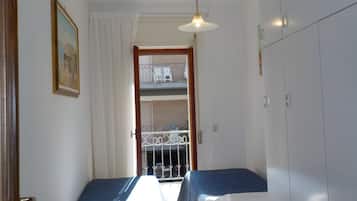 3 chambres, fer et planche à repasser, Wi-Fi gratuit, draps fournis