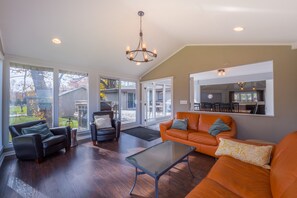 Smart TV, foosball, table tennis, stereo