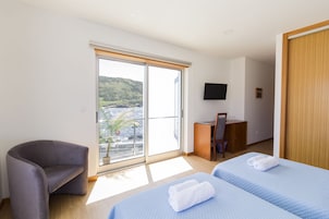 Double or Twin Room (Ermida da Guia) | Memory foam beds, minibar, individually decorated, desk