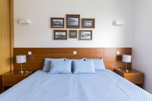 1 bedroom, memory-foam beds, minibar, individually decorated