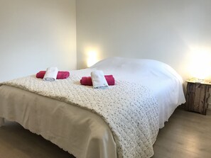 3 chambres, Wi-Fi gratuit, draps fournis