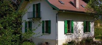 ST-JORIOZ, casa familiare, a 500 metri dal lago, a 10 metri dalla pista ciclabile, 9pers