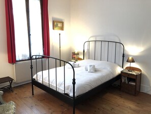 6 chambres, Wi-Fi gratuit, draps fournis