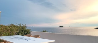 Paisible appartement de 2 chambres en front de mer sur l'île de Korcula