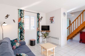 TV - PS2-5 : Narbonne-Plage 3 bedrooms apartement with beautiful view on the sea (NARBONNE-PLAGE)