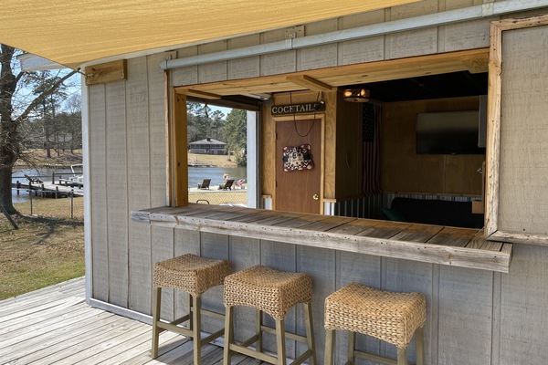 Covered bar area