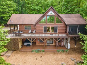 Outdoor dining - Sweetwood | Private Log Cabin with Hot Tub + Majestic Mountain Views! (Old Fort)