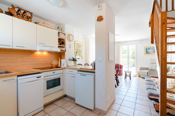 Fridge, microwave, oven, dishwasher