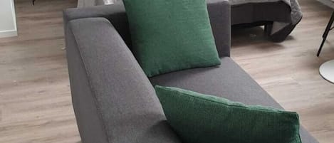 Business Studio | 1 bedroom, individually decorated, individually furnished, desk