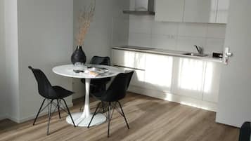 Business-Apartment, 1 Doppelbett | 1 Schlafzimmer, individuell dekoriert, individuell eingerichtet