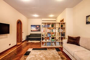 Smart TV, DVD player, books
