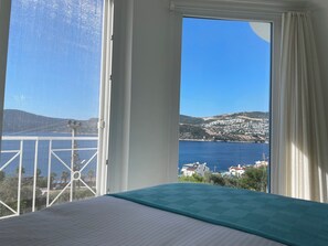 3 chambres, coffres-forts dans les chambres, fer et planche à repasser