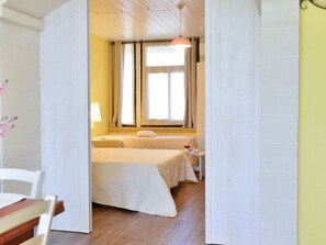 2 Schlafzimmer, Zimmersafe, kostenloses WLAN, Bettwäsche